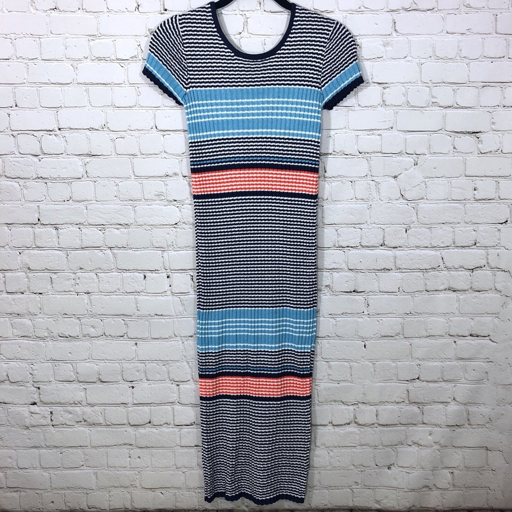 ** 3 HOURS LEFT CLOSING SALE! Forever 21 Dress